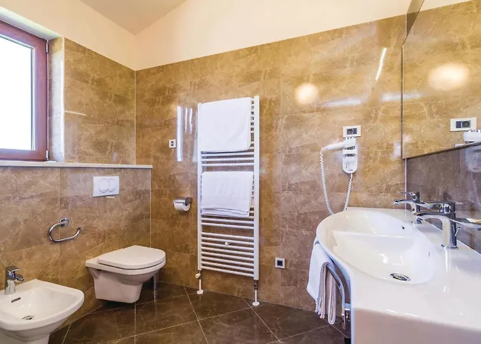 Lovely In Turcic With Kitchen * Vantacici