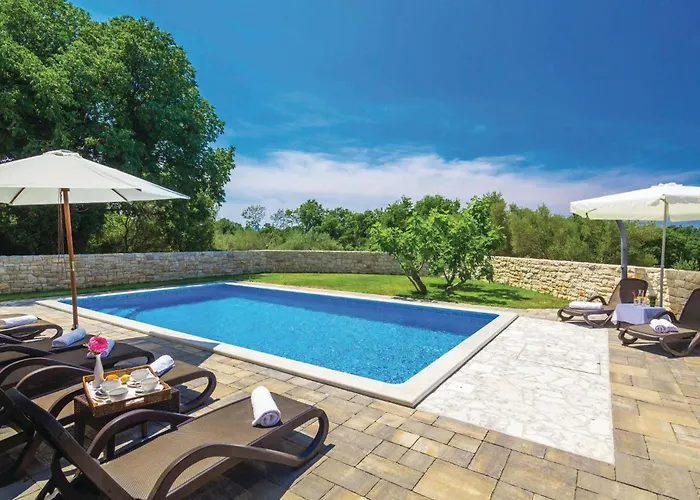 Lovely In Turcic With Kitchen *