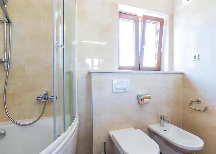 Lovely In Turcic With Kitchen Dom wakacyjny