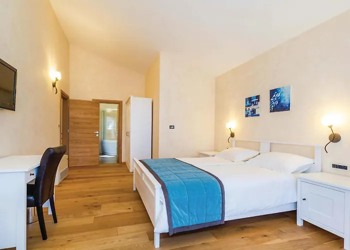 Lovely In Turcic With Kitchen *