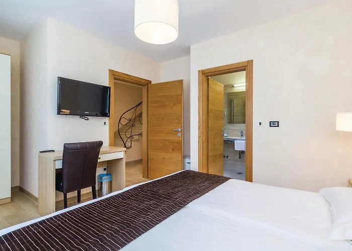 Lovely In Turcic With Kitchen Dom wakacyjny